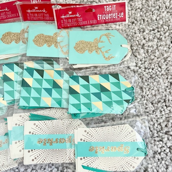 9 pkgs - Hallmark Gift Tags (108 tags) NWT - Picture 6 of 10